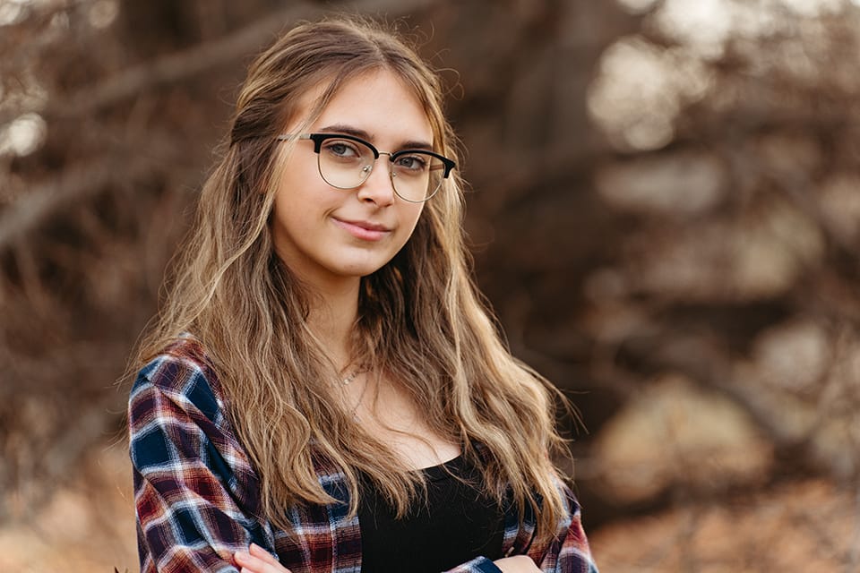 Zoe Mills Senior Photos, cover photo